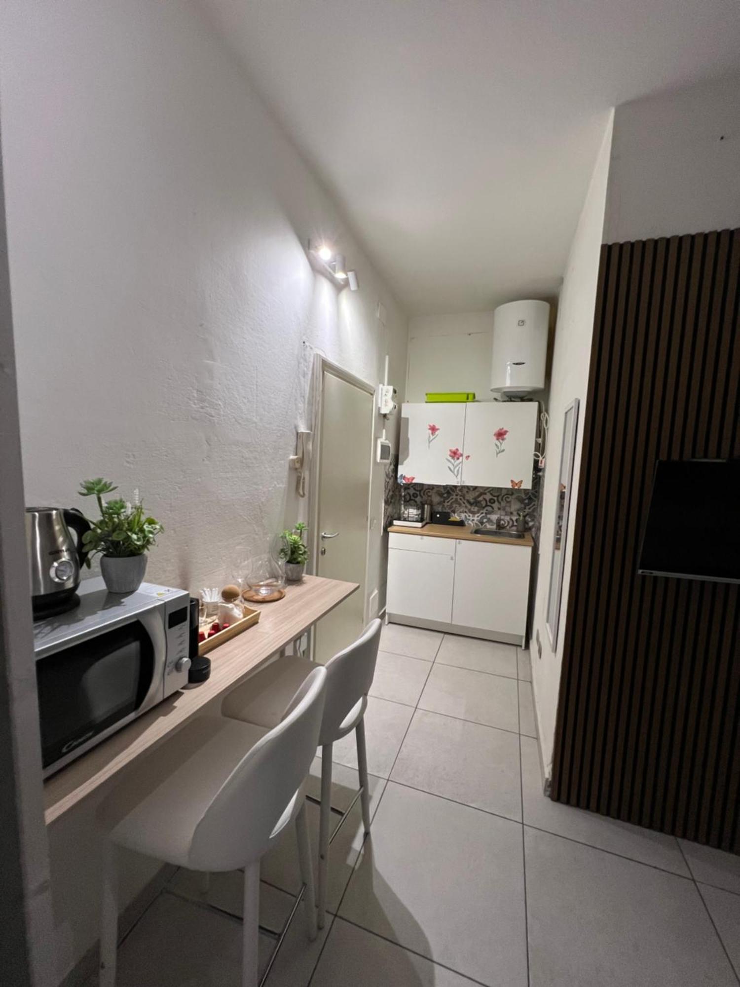 Tiny & Cosy Studio Flat In Como Kültér fotó